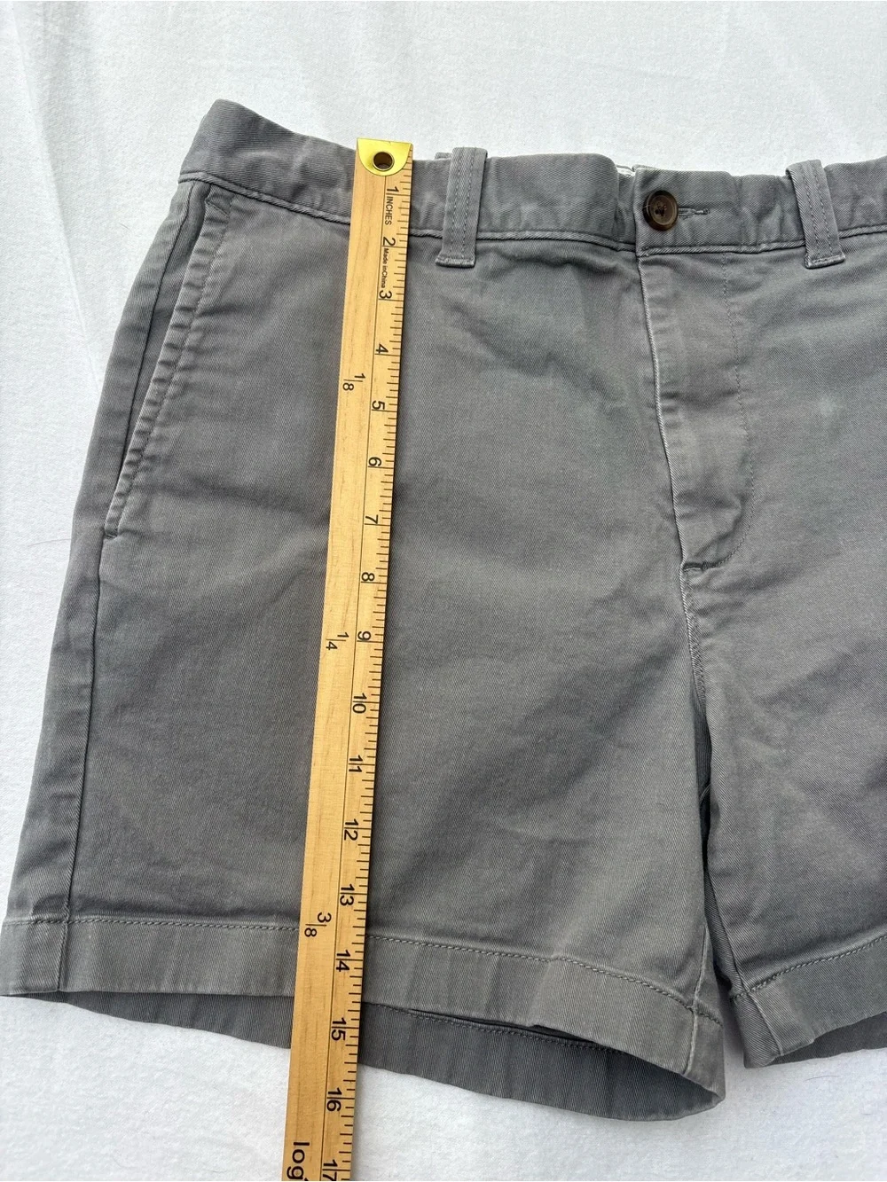 J. Crew Men’s Slate Gray Flat-Front Chino Shorts